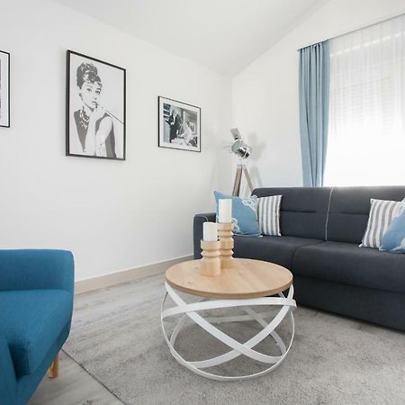 פרימוסטן Apartment Movie מראה חיצוני תמונה